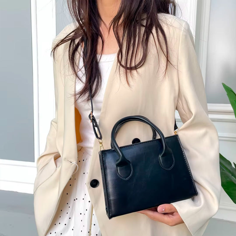 Bolsa Feminina Compacta em Couro Darmane®