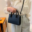 Bolsa Feminina Compacta em Couro Darmane®